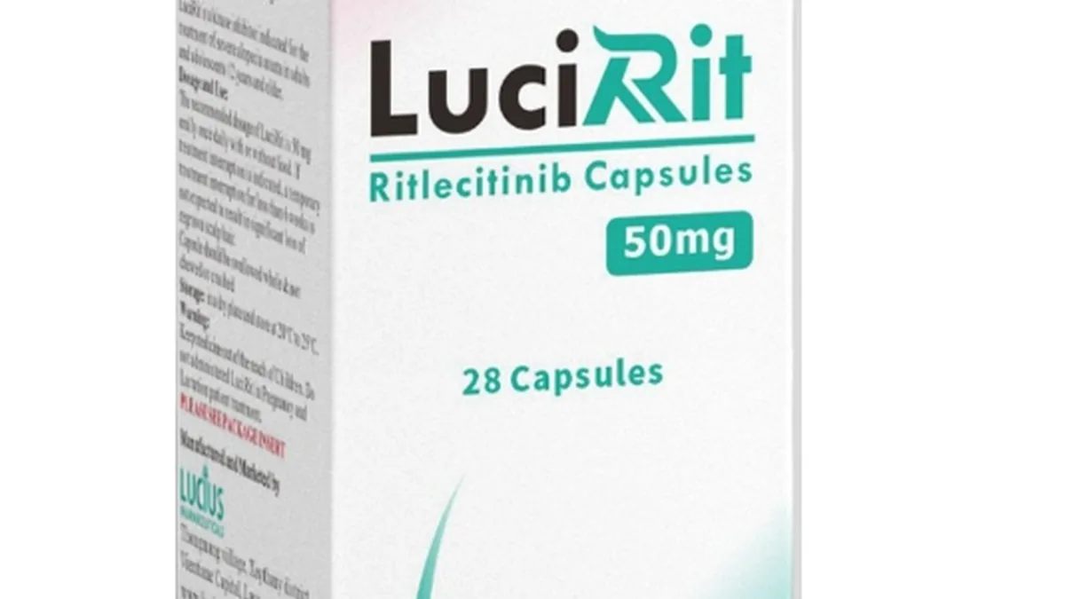 患者记录利特昔替尼用药日记,标注头痛和腹泻等副作用